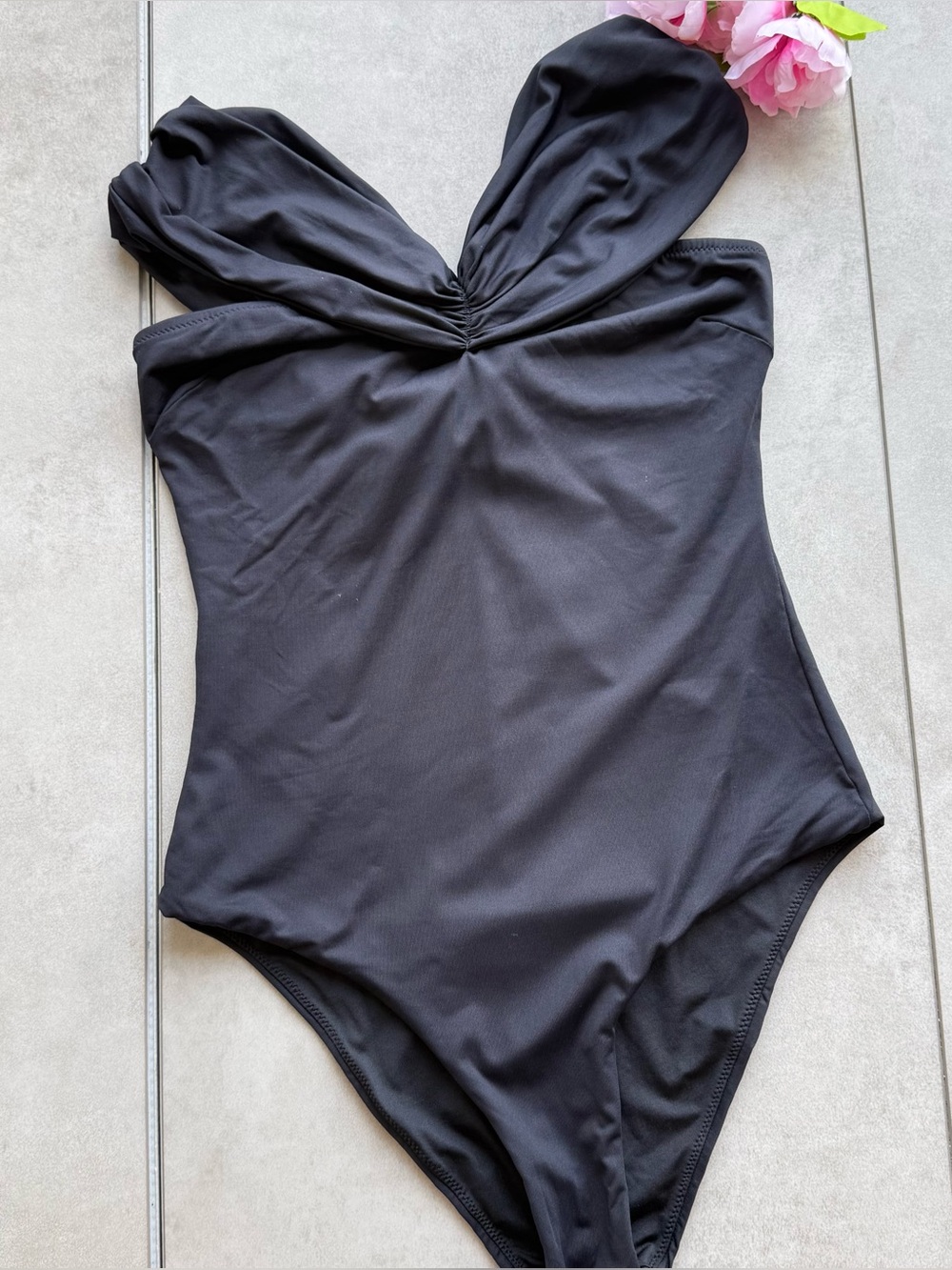 Onda De Mar Swimwear Medium Black off shoulder Gold Logo Colombia high waist